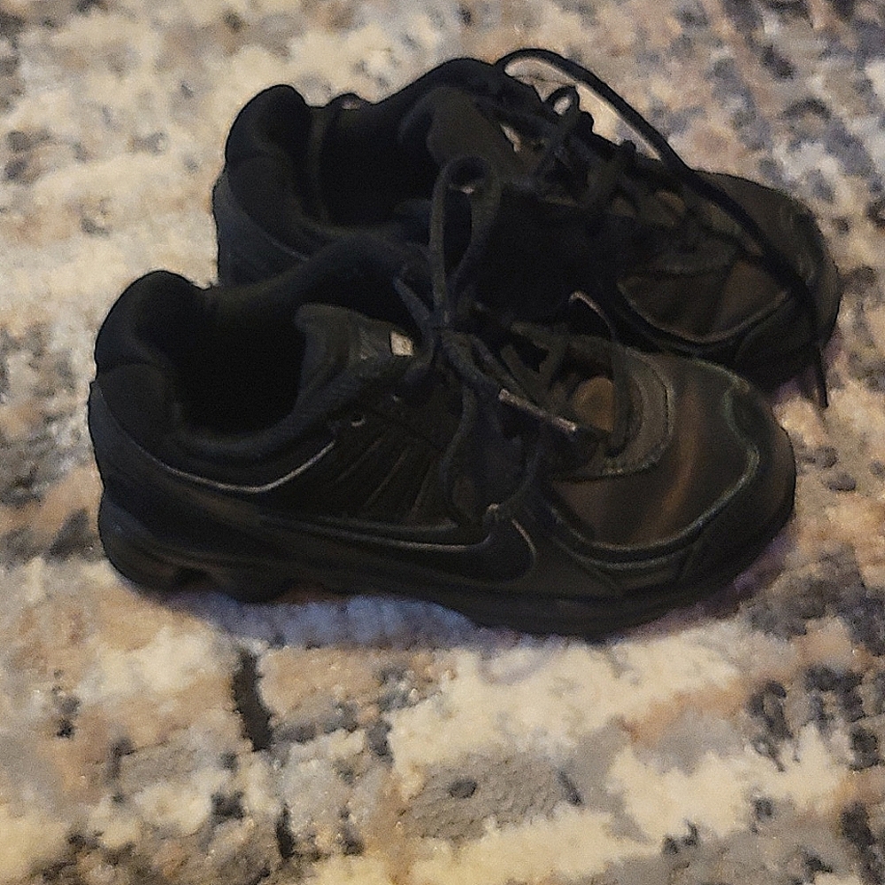 Nike toddler shox sneakers size 10c